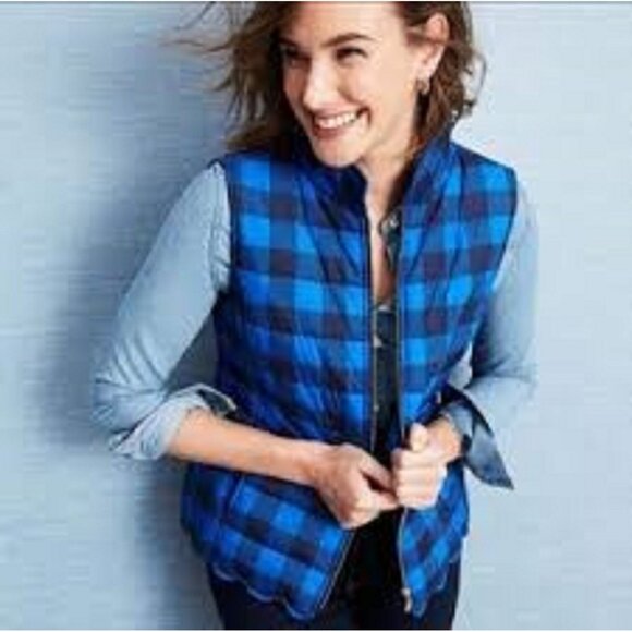 Draper James Navy & Blue Buffalo Check Scalloped Hem Puffer Vest - Academia - Picture 1 of 8